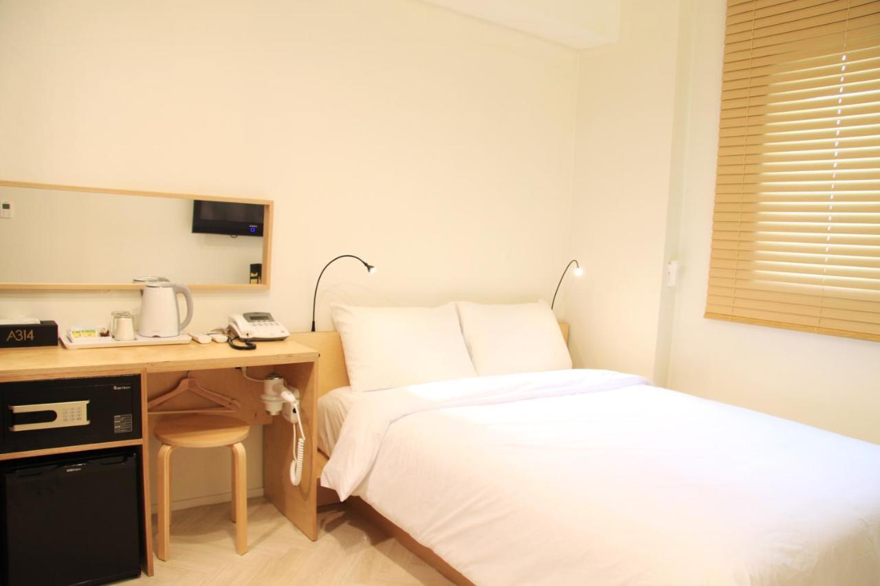 A314 Hotel Seoul Bagian luar foto