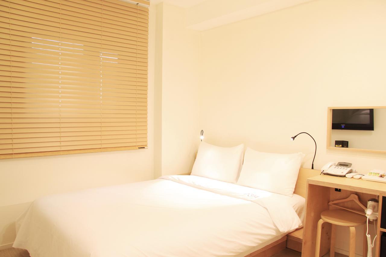 A314 Hotel Seoul Bagian luar foto