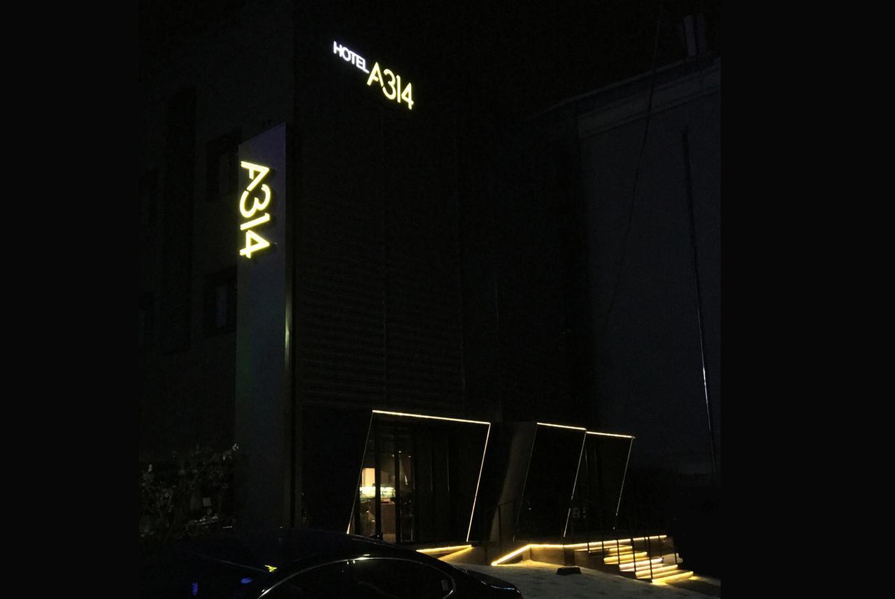 A314 Hotel Seoul Bagian luar foto