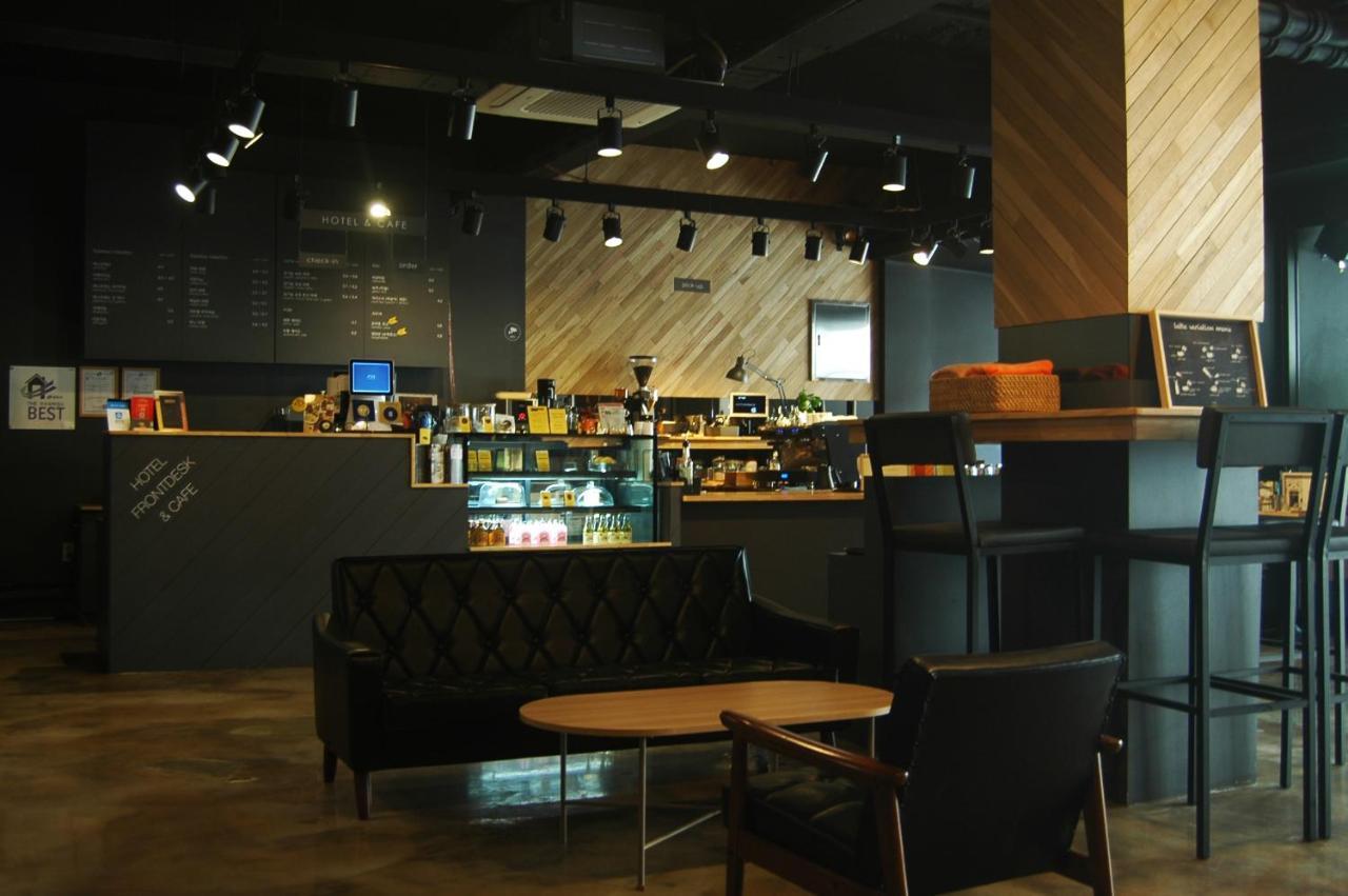 A314 Hotel Seoul Bagian luar foto